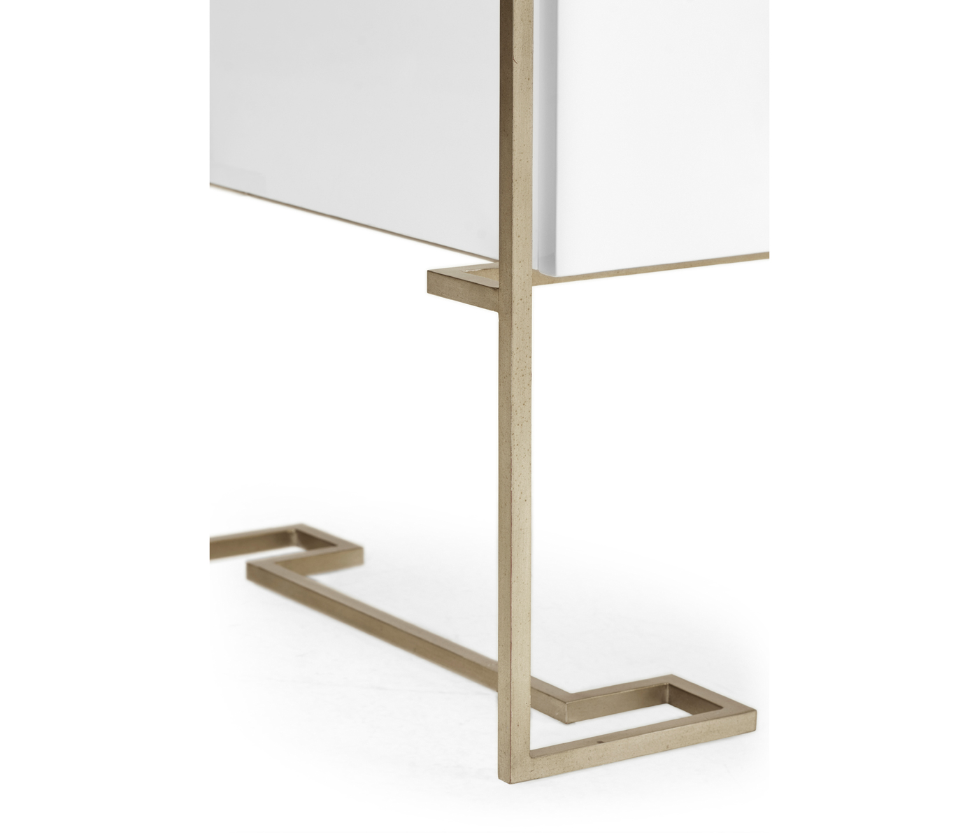 Silver Iron Chest of Drawers in Biancaneve