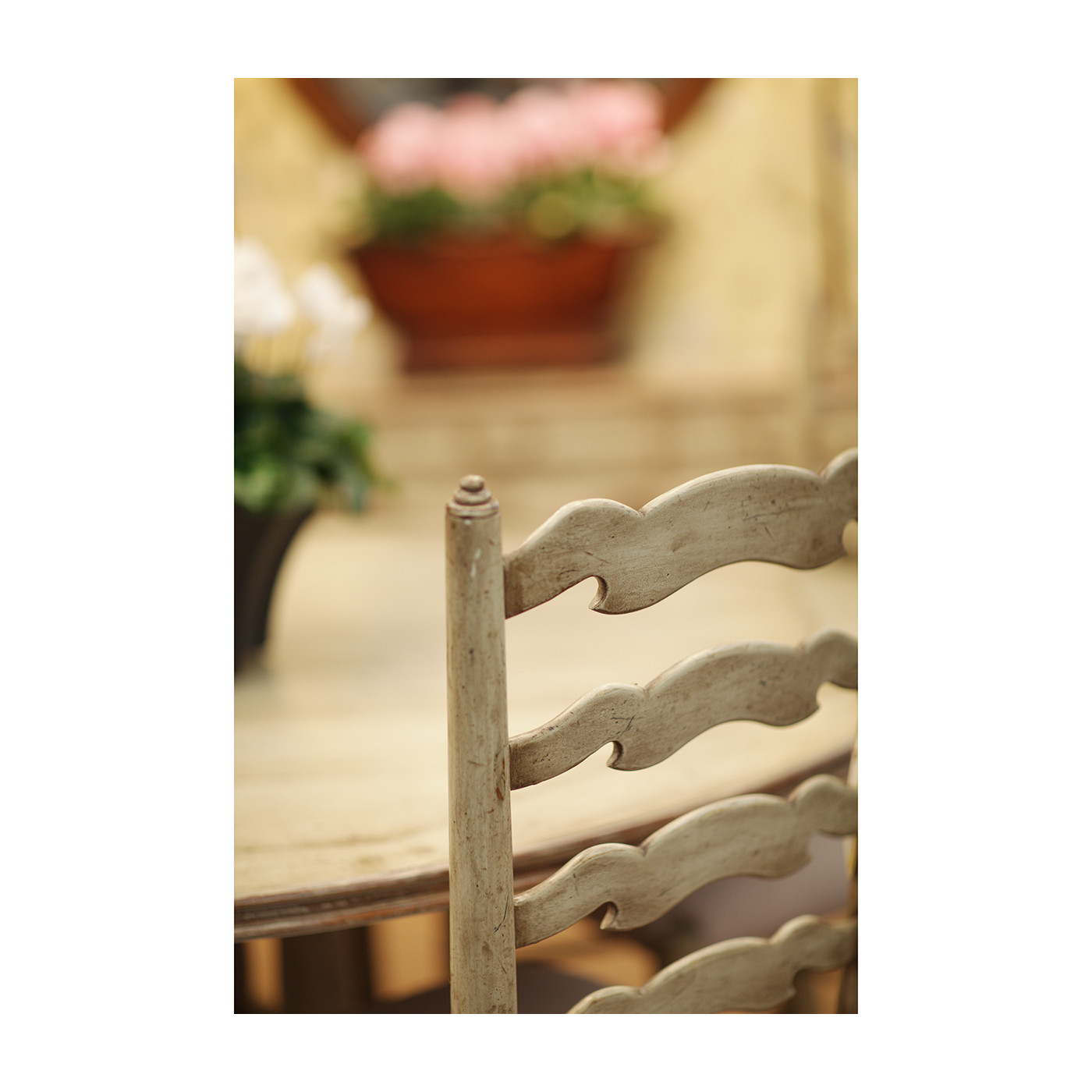 Traditional Ladderback Black Painted Dining Side Chair