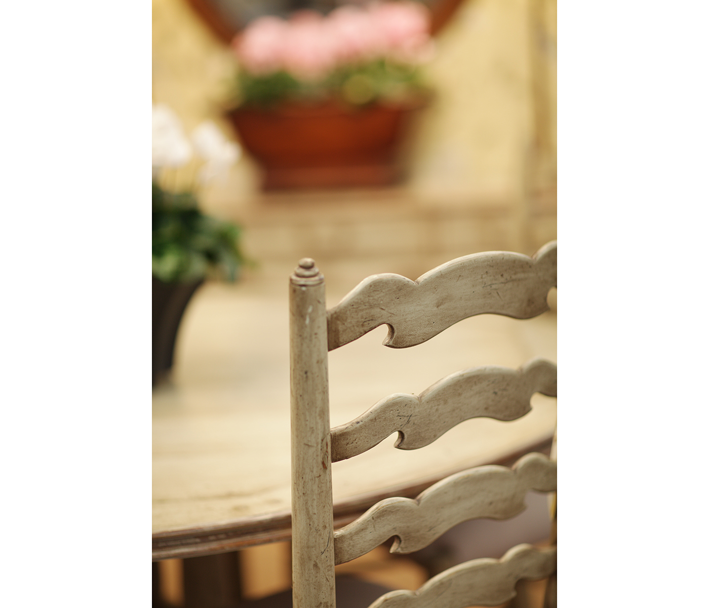 Traditional Ladderback Honey Black Dining Side Chair