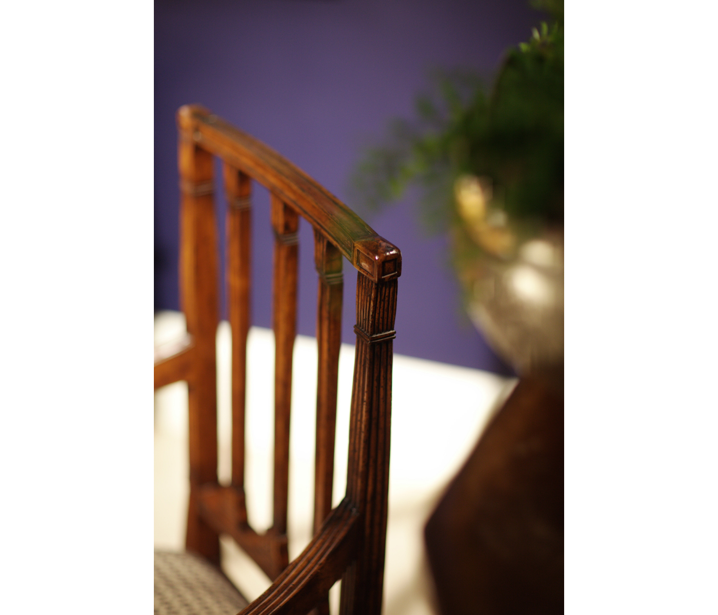 Dining chair with column back (Arm)