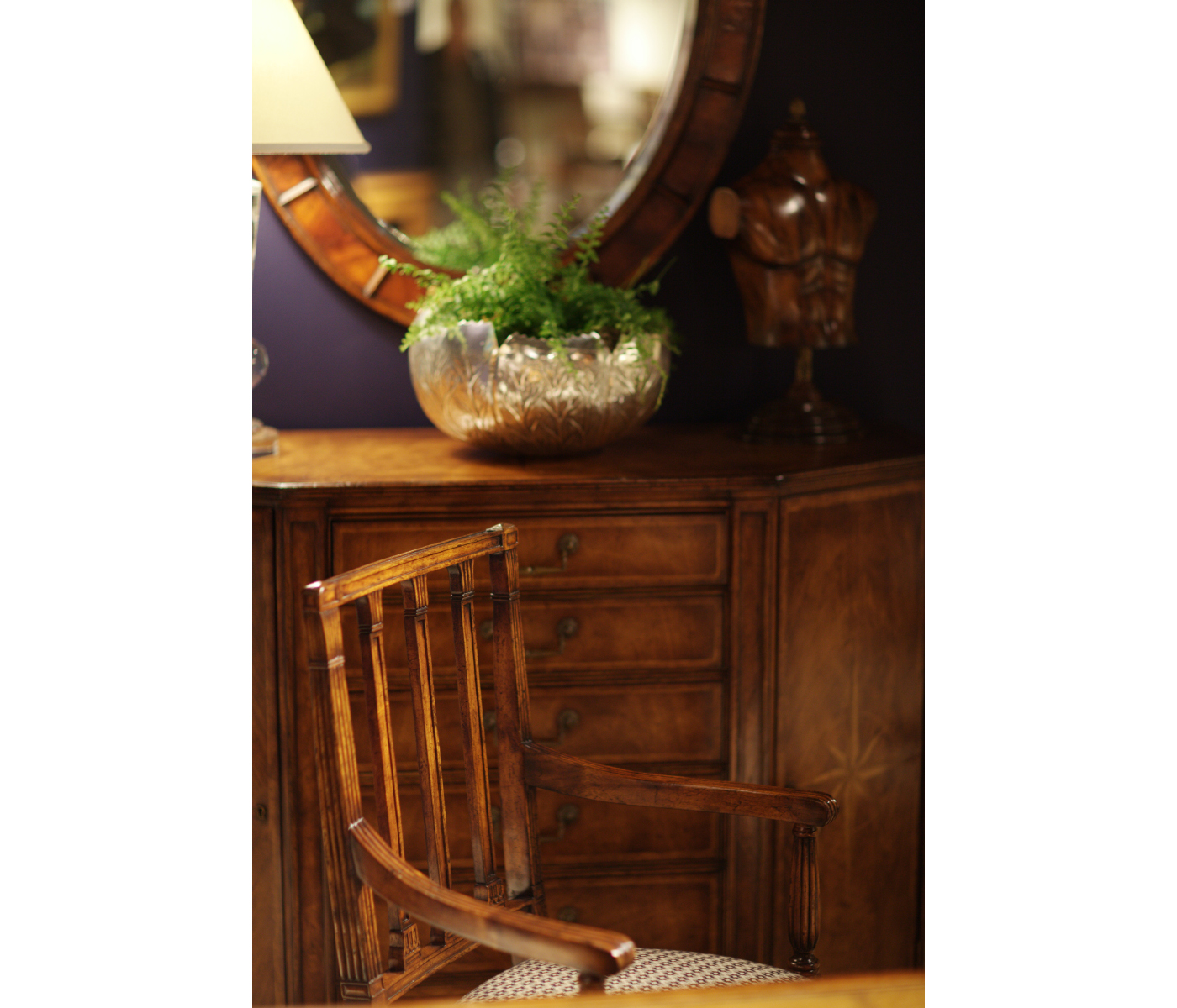 Dining chair with column back (Arm)