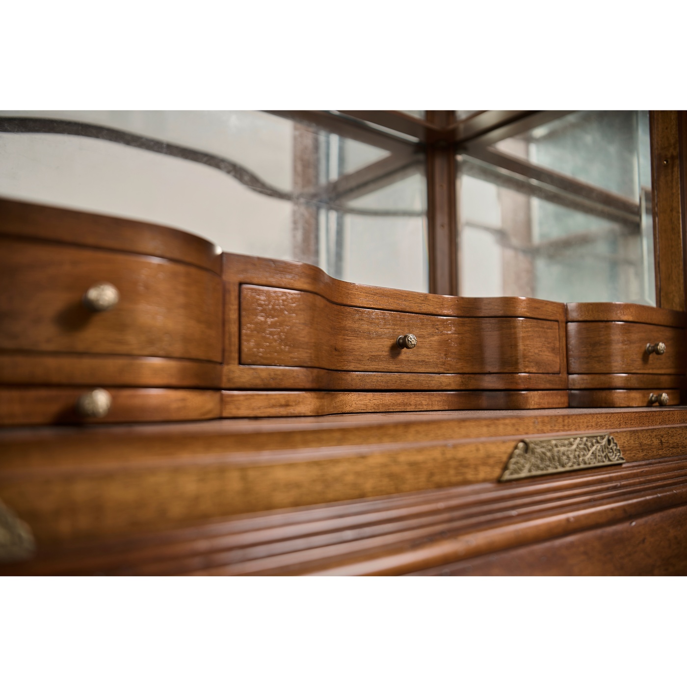 Queen Anne Walnut & Satinwood Drinks Cabinet