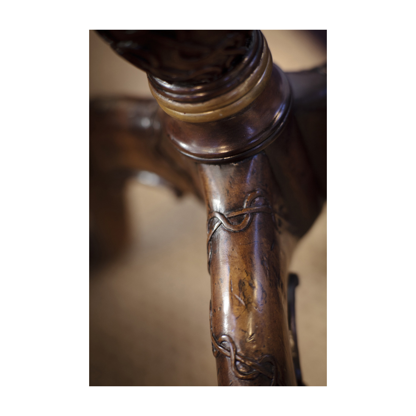 Spiral inlay lamp table