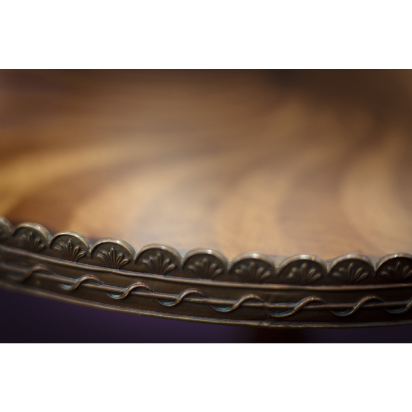 Spiral inlay lamp table