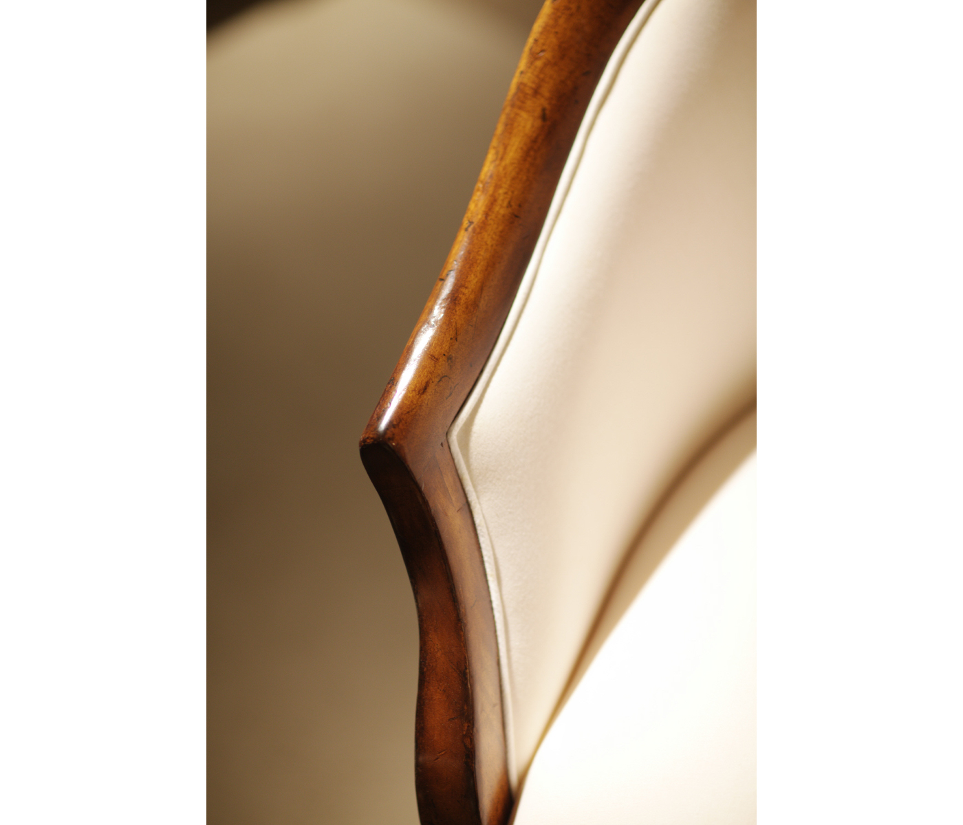 Plain upholstery walnut salon tub chair