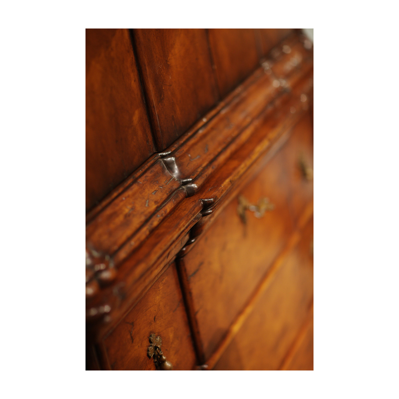 Dutch style TV cabinet with drawer base