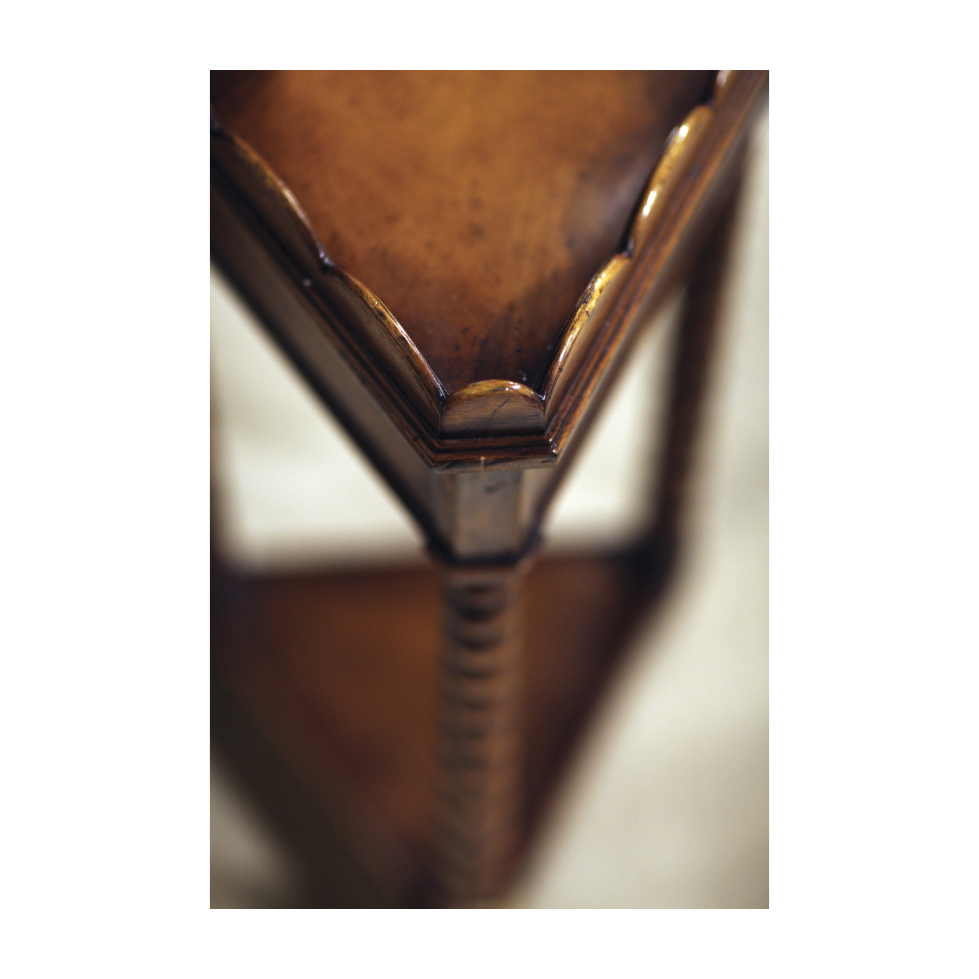 Queen anne triangular lamp table