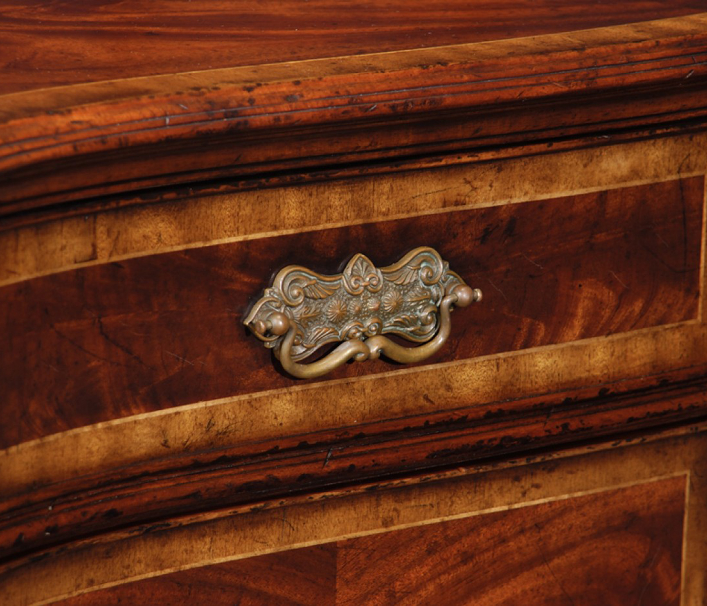Mahogany Chest of 8 Drawers