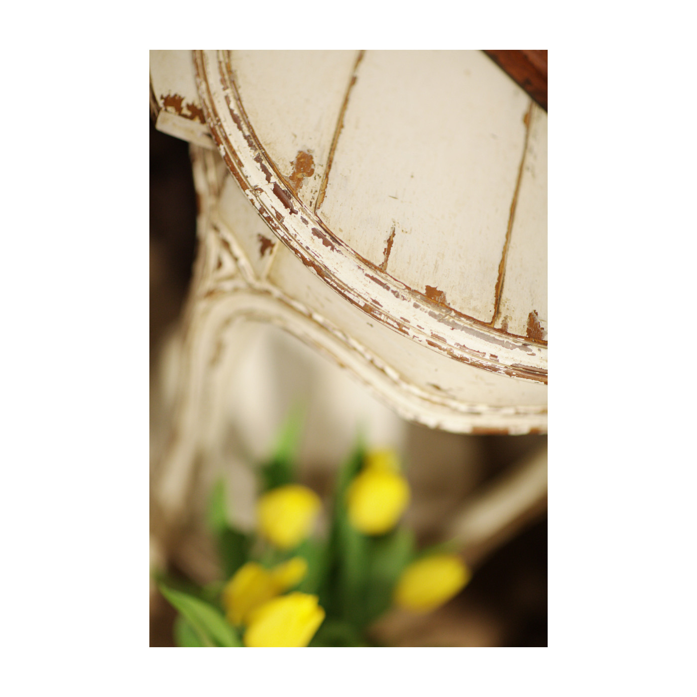 French small round lamp table (black)