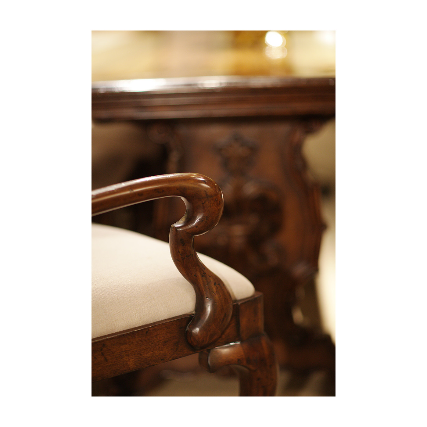 Queen Anne style dining or fireside chair (Arm)