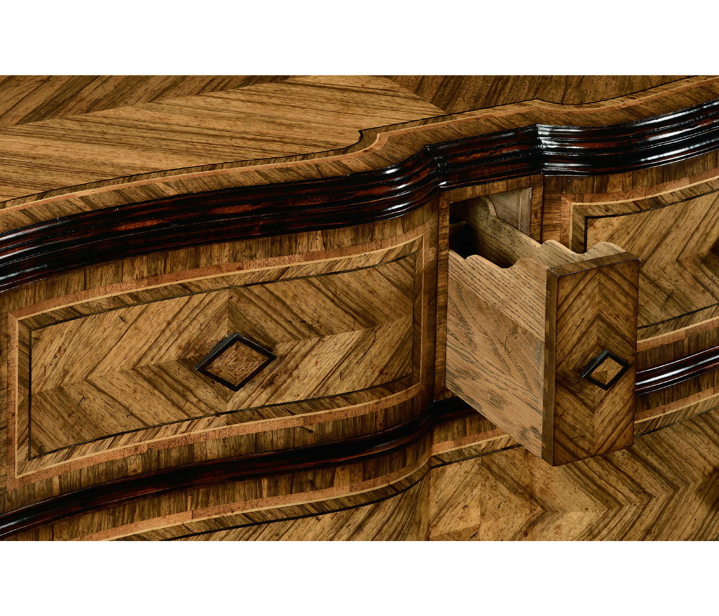Large argentinian walnut chest of drawers
