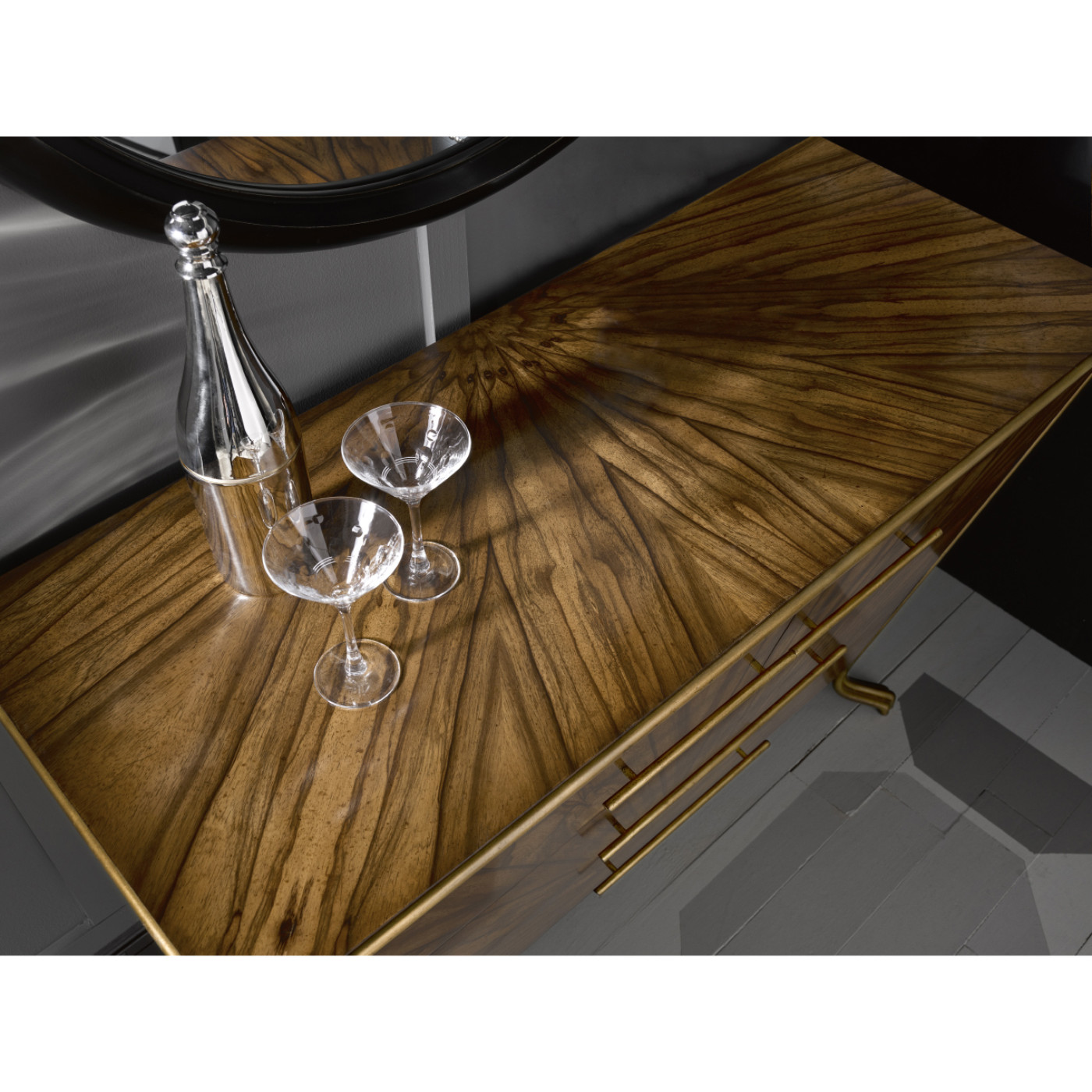 Argentinian walnut veneered tapering chest of drawers