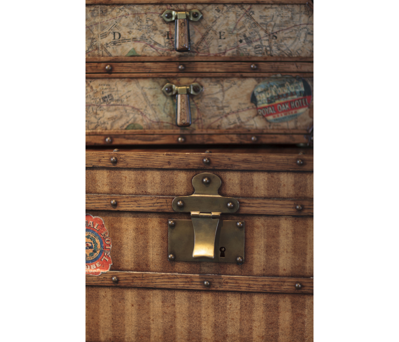 Travel Trunk Style Storage Chest