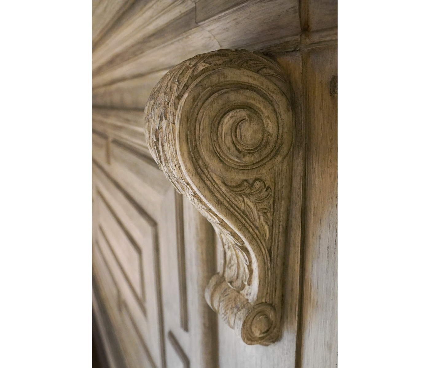 Complete Linenfold Grey Oak Home Bar