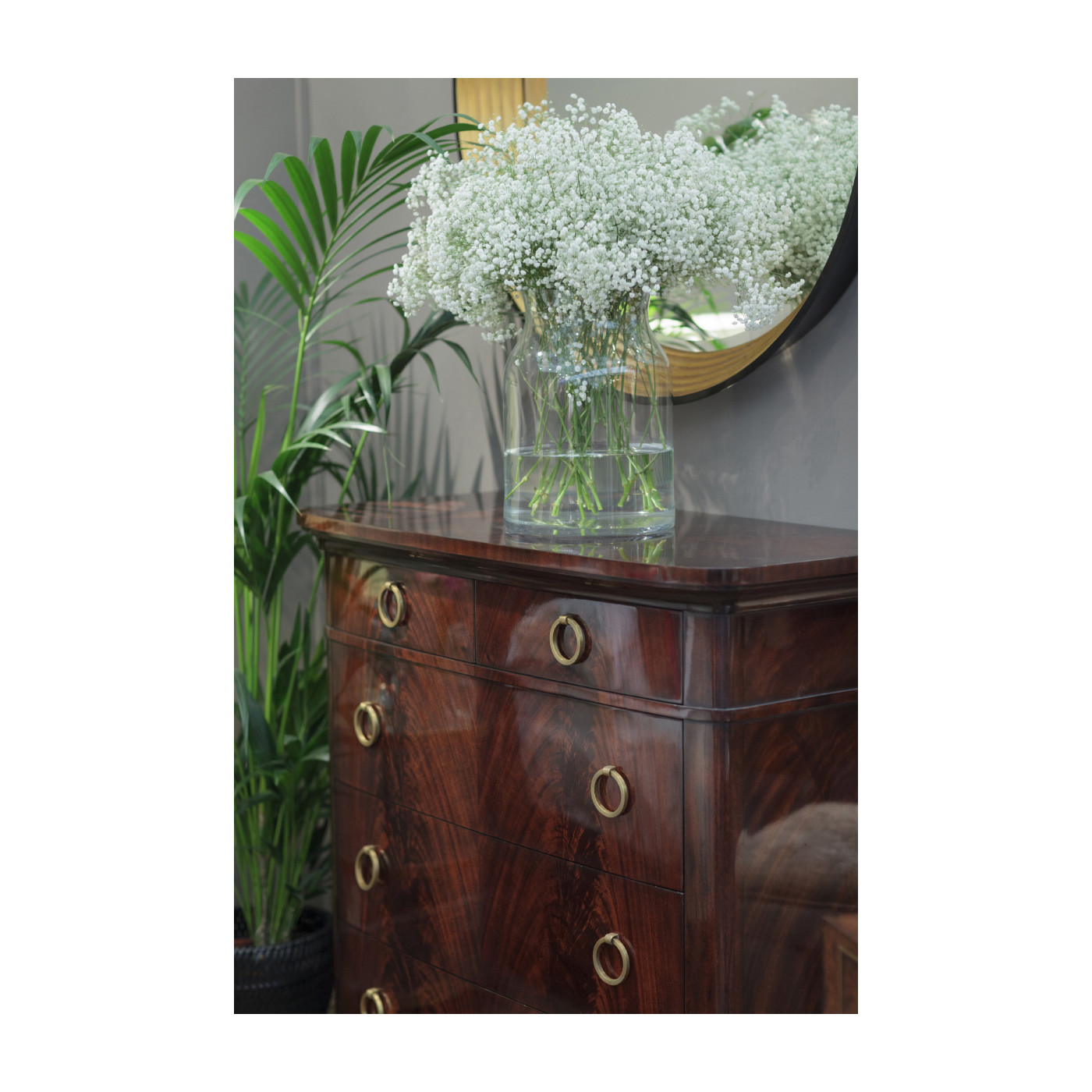 Contemporary Circular Recessed Mirror