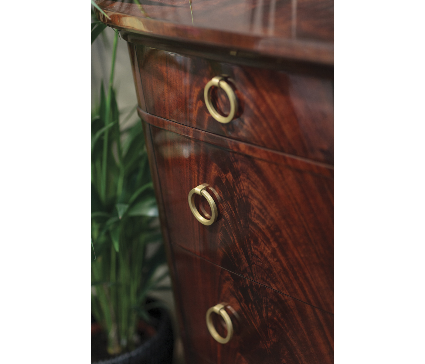 Early Victorian style mahogany chest of drawers
