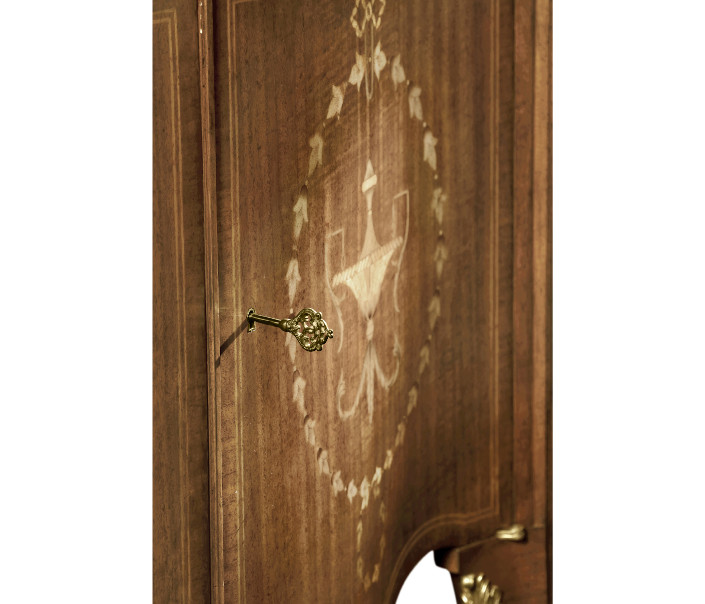 Chippendale style commode with fine inlay