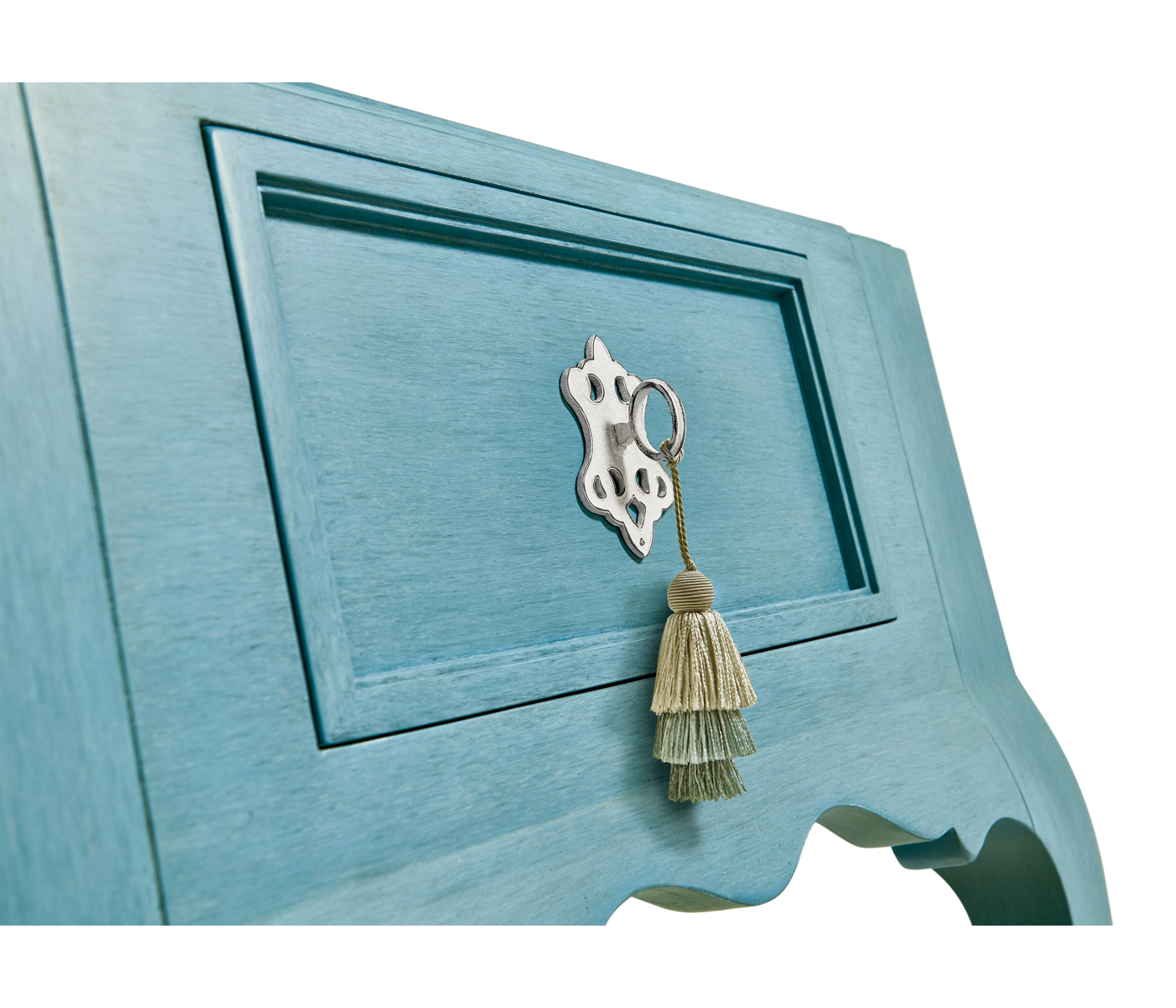 Cirrus Carved Tallboy