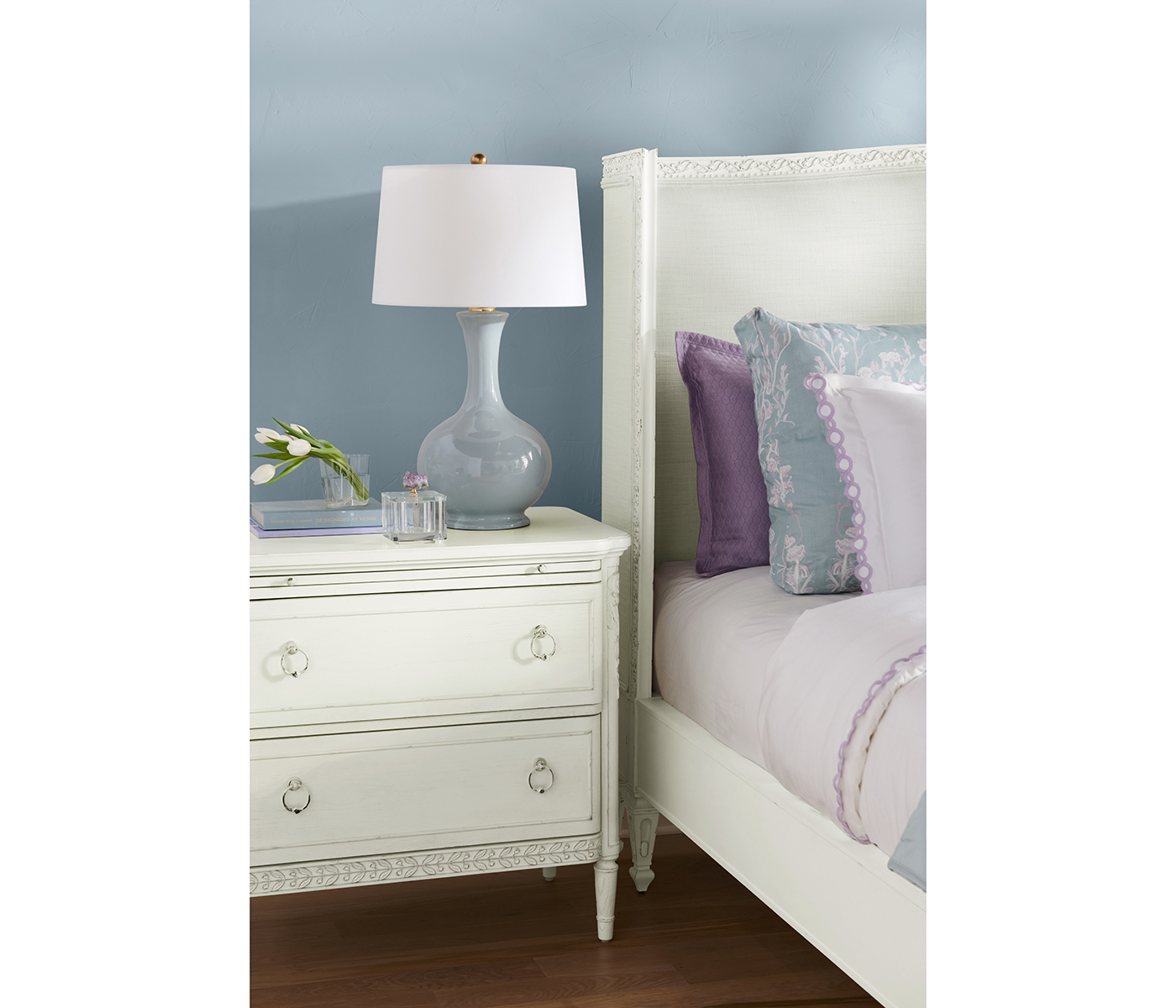 Antisolar Upholstered Shelter King Bed