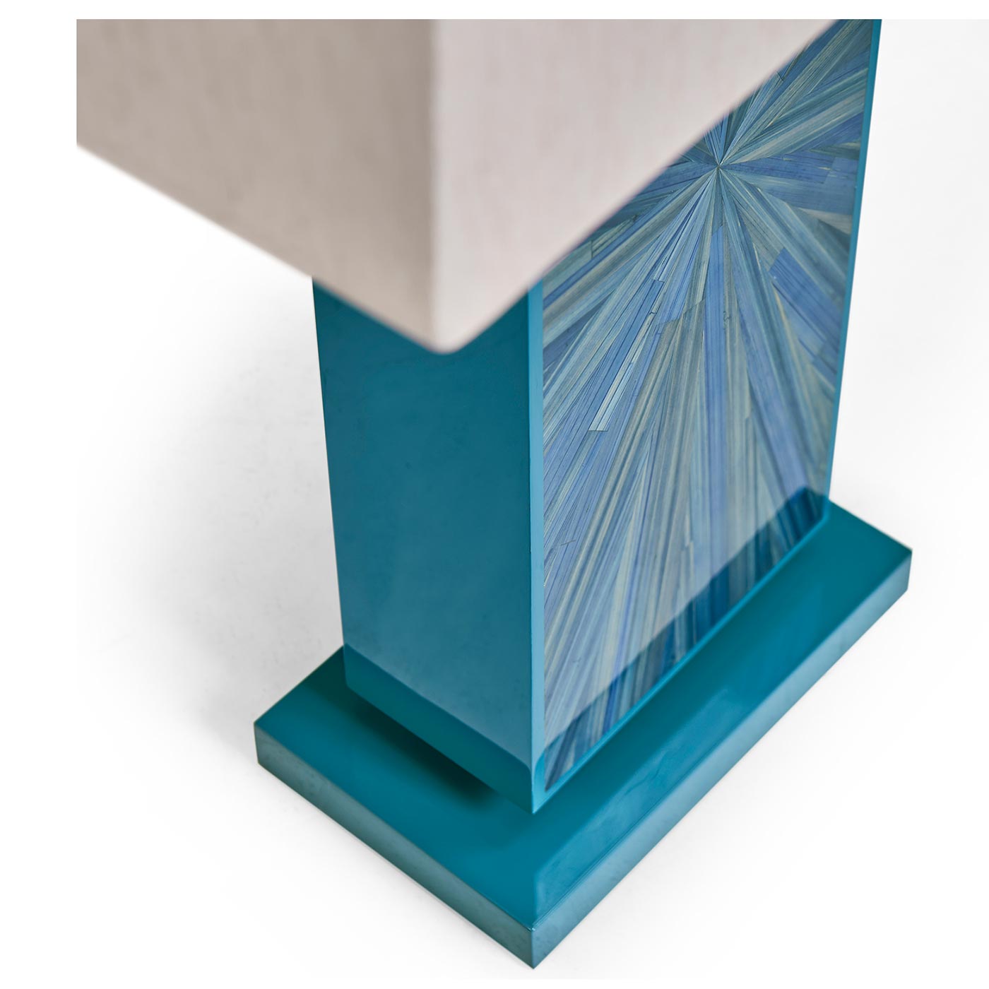 Sapphire Vertical Table Lamp