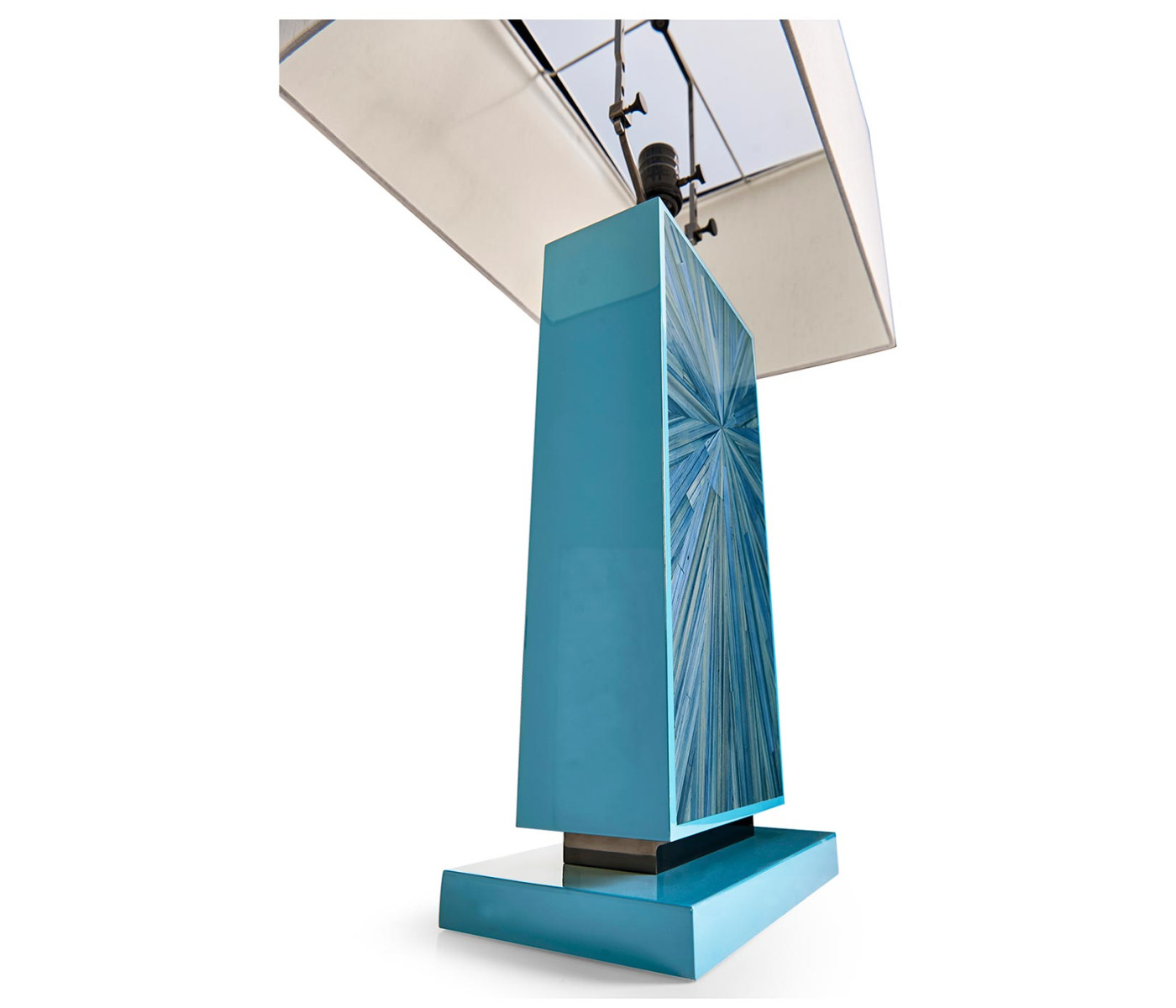 Sapphire Vertical Table Lamp