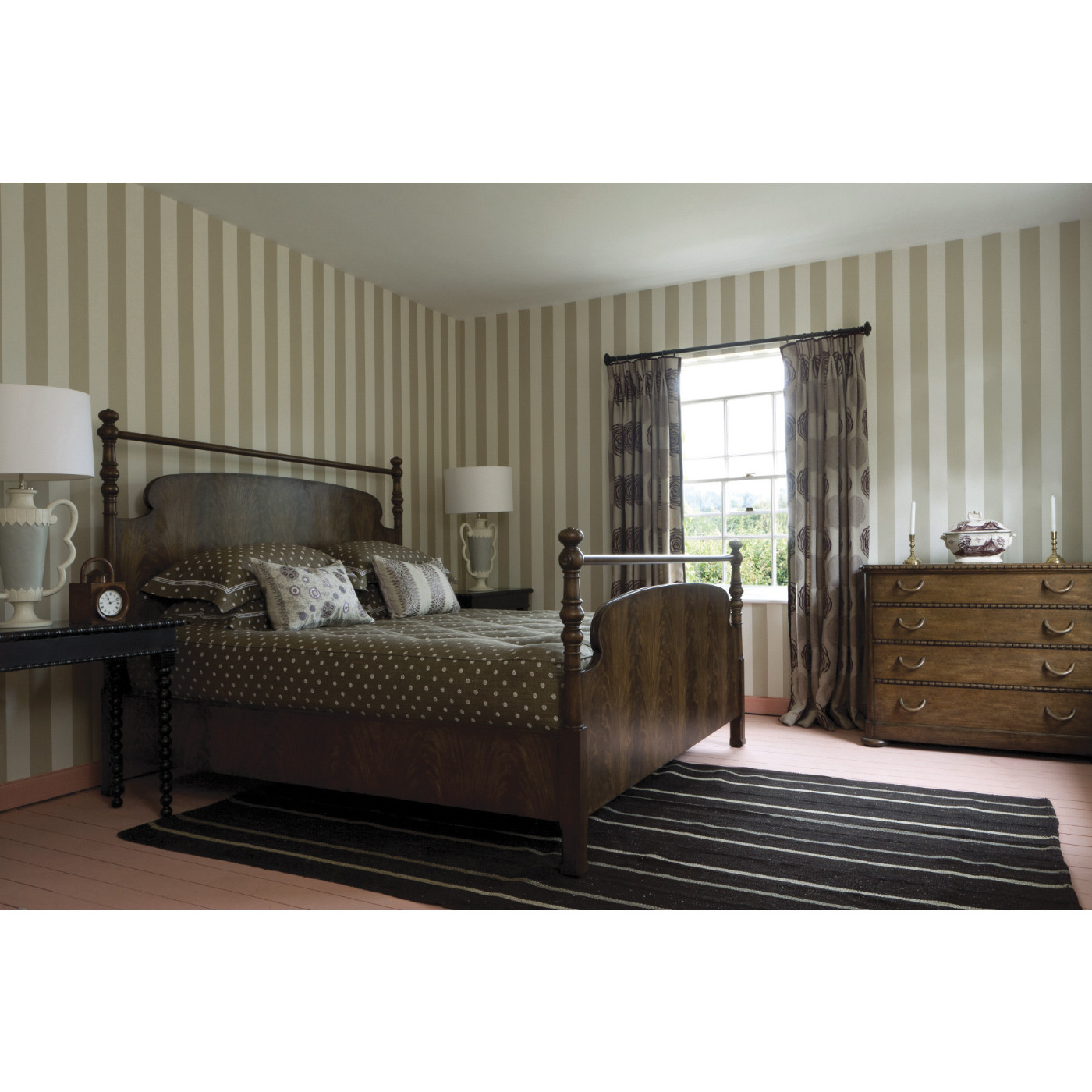 Aberfoyle Grey Fruitwood Chest of Drawers