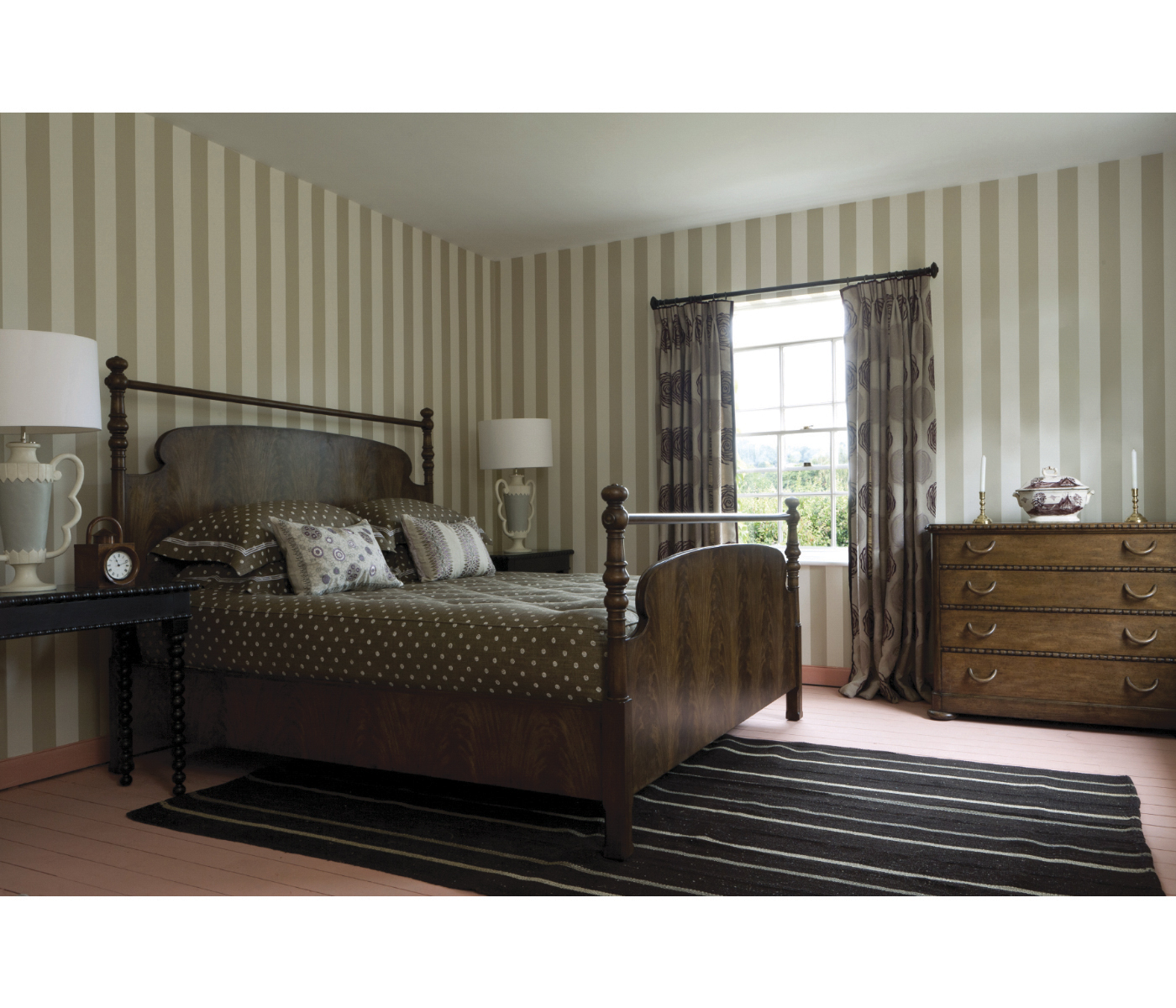 Carluke US King Bed