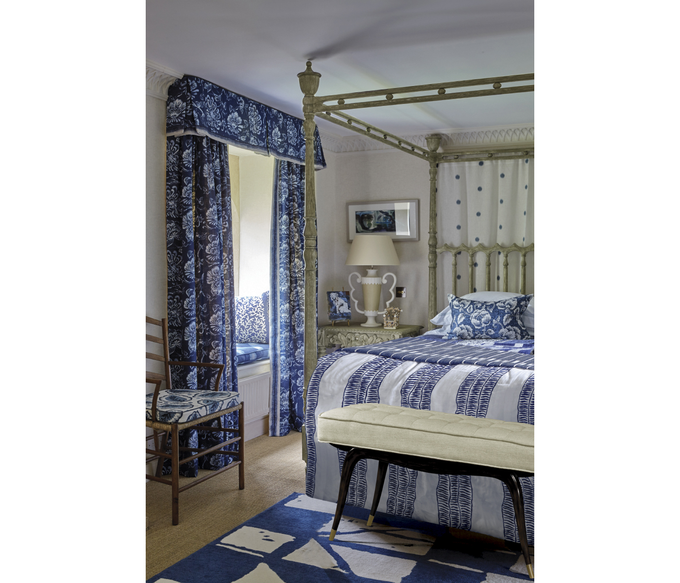 Morris Queen Bed