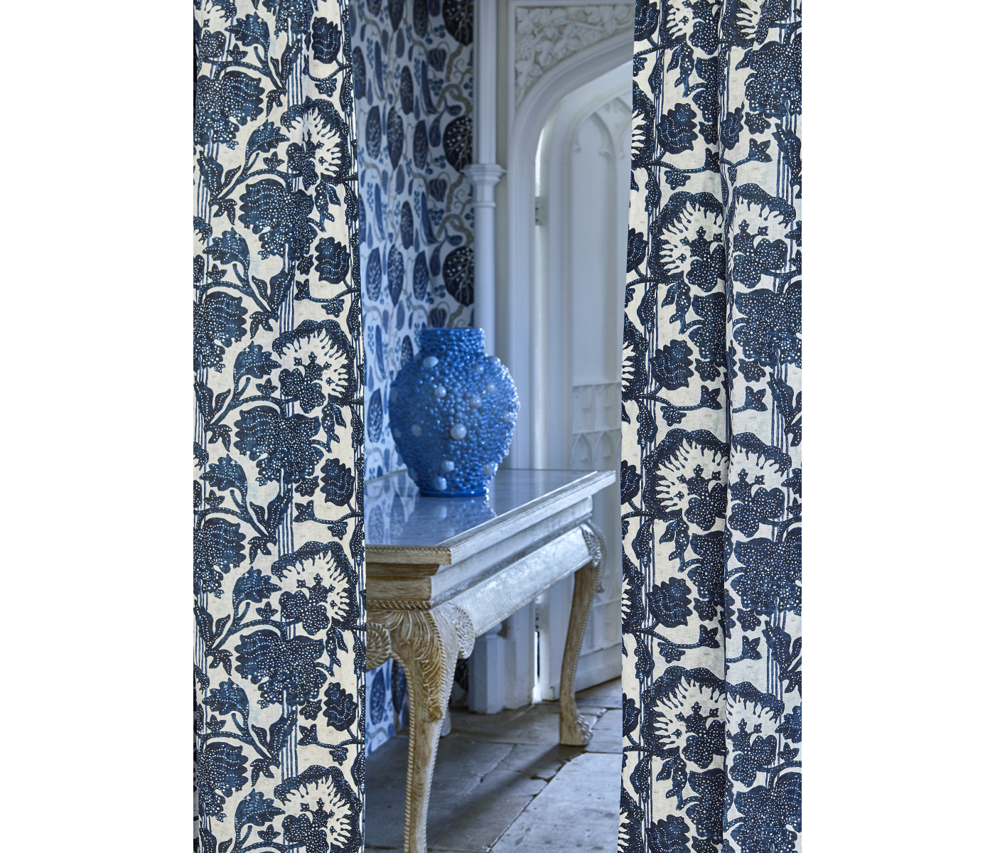 York Venetian White Oak Console